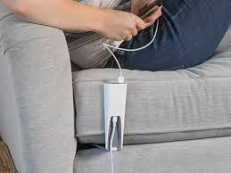 Wenn Sie schon immer ein USB-Ladegerät auf dem Sofa haben wollten, hat Couchlet etwas für Sie